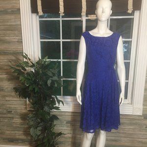 Tahari Royal Bleu Sleeveless Lace dress size 12